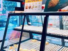 面包甜点陈列柜-一鸣真鲜奶吧(中央花园店)