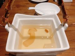 鲜松茸竹荪炖土鸡汤-山里亲戚(淞虹路店)