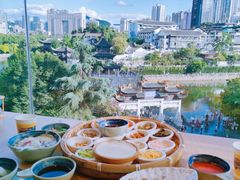 -包整·丝娃娃(一览甲秀楼风景店)