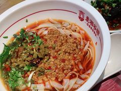 -呷佬·长沙手工米粉(金沙江路店)