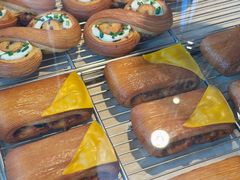 -VERIE BAKEHOUSE