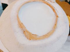 -志龙皇冠吃货椰子铺