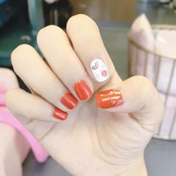 -伍小姐美甲美睫半永久