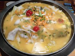 -山城外·非遗酸菜鱼(蜀都万达店)