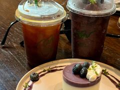 -Chom Cafe and Restaurant
