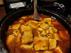 乾隆石锅豆腐鱼-马灯部落·西湖边的创意山景餐厅(虎跑动物园店)