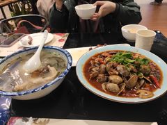 酸萝卜鸭掌汤-舌尖上的食缘花园主题餐厅