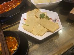 -老房老舍重庆火锅(假日城市店)
