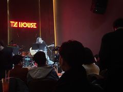 -TZ House音乐现场(来福士中心店)