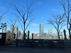 -蟹家大院 · 独揽江景(滨江店)