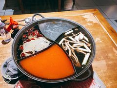 -白乐天毛肚火锅馆(解放碑店)