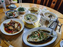 -芦茨金富饭庄·25年老字号·专做稻草鸡