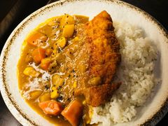 咖喱鸡肉饭-白石の深夜食堂(宝龙店)