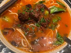-粉八·云南米线·建水烧烤(常熟路店)