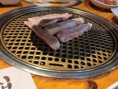 猪颈肉-唯成•韩国炭火烤肉 유성고기
