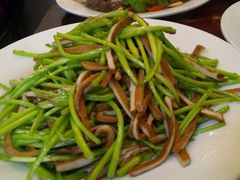 -余杨鸭鸭餐厅