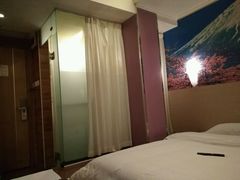-文星酒店(广州北京路步行街海珠广场地铁站店)