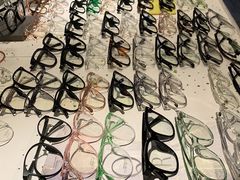 -宏宇眼镜蔡司依视路折扣店(兆佳眼镜城店)