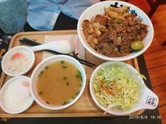 -熊吞·大碗丼烧肉饭(济宁万达广场店)