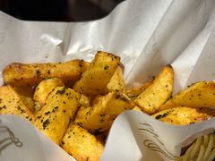黑松露薯条-Let'sBURGERplus·非常创意汉堡(三里屯店)