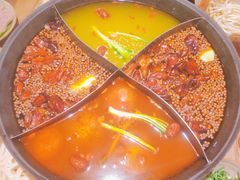 -白乐天毛肚火锅馆(解放碑店)