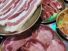 -釜山火炉·海鲜烤肉(紫藤路店)