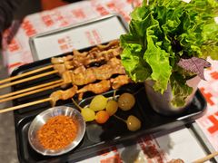 -威记烧嘢·南宁烧烤·超级生牛(绿地店)