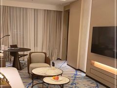 -上海漕河泾万丽酒店