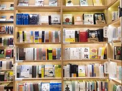 -猫的天空之城概念书店(印象城购物中心店)