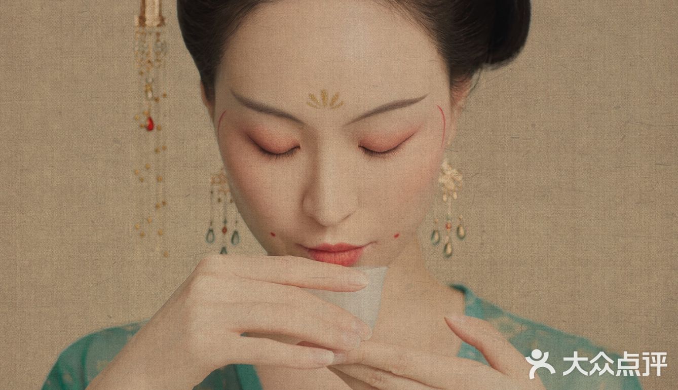 西湖边的国风写真