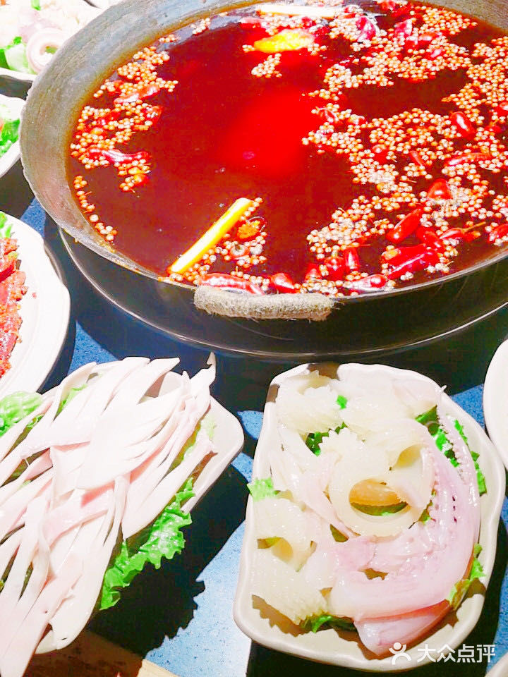 重庆火锅内卷‼️188💰24道菜😲