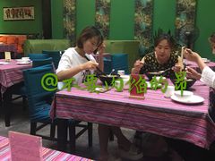 -香巴拉云南餐厅(华莱坞店)