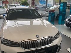 -上海宝信宝马4S店