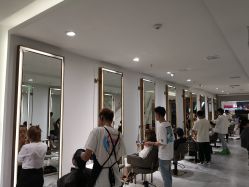 大厅-3AM HAIR SALON烫发染发接发