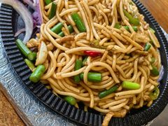 察哈尔铁板牛肉炒粉-蒙亨·手把肉·蒙古包文化主题餐厅(天恒广场店)