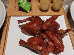 红烧乳鸽-汤城小厨(西直门凯德MALL店)