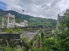 -四川汶川特大地震漩口中学遗址