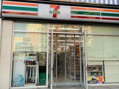 -711便利店(万柳中路店)