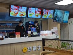大堂-华莱士炸鸡汉堡(崇文门搜秀城店)