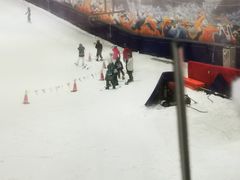 -乔波室内滑雪场