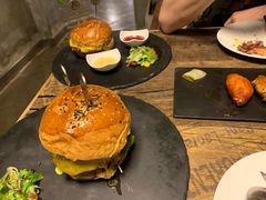 -HIGH FIVE哈福手工汉堡(桂林路店)