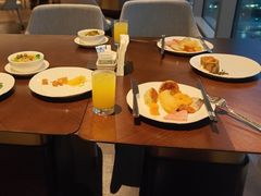 -深圳国际会展中心希尔顿酒店(前海华发冰雪世界店)