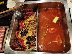 -百年川椒重庆老火锅(光谷店)