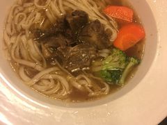 -康师傅私房牛肉面(马泉营奥莱店)