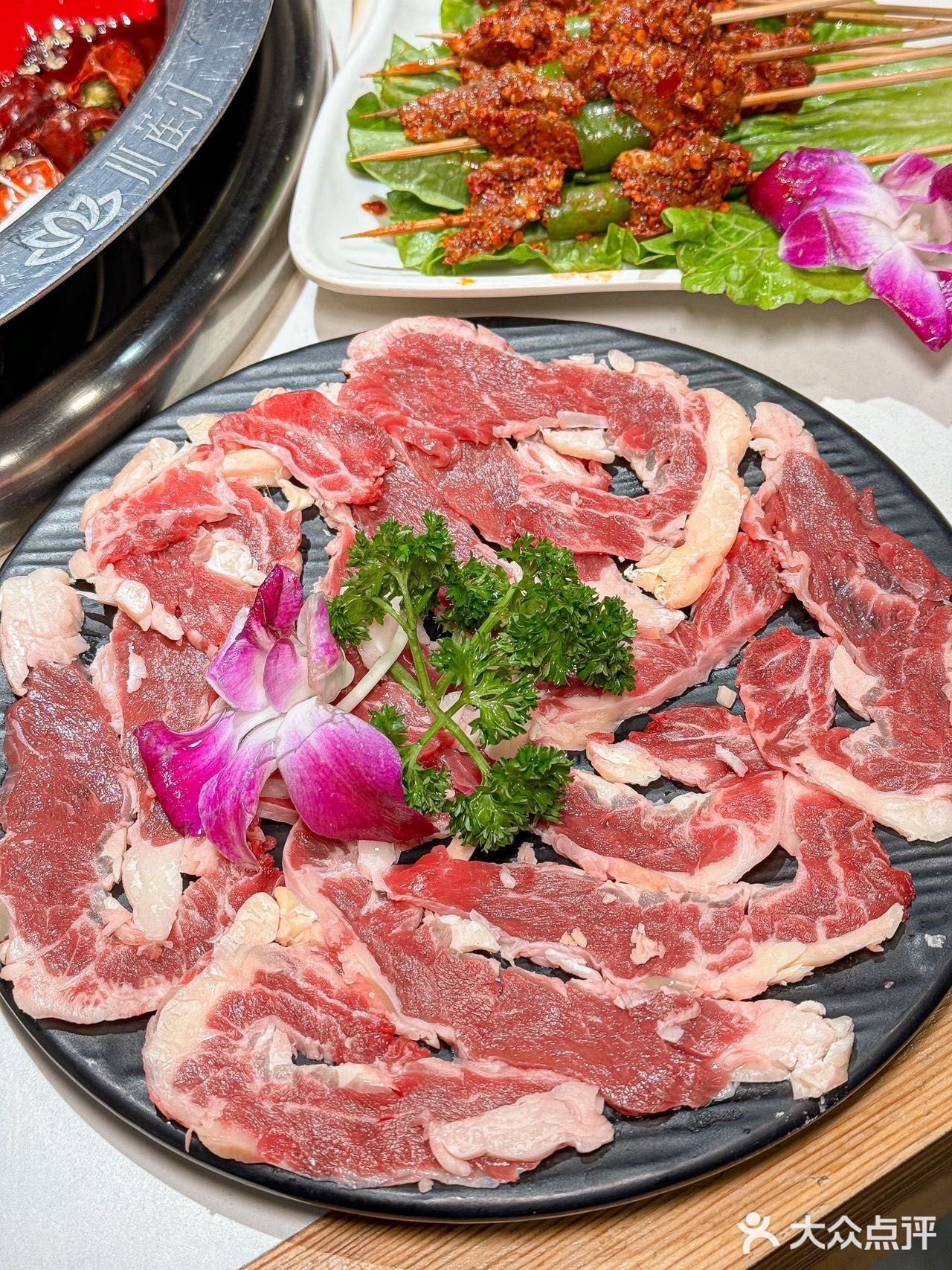 成都人都爱吃的老火锅，果真香的很！