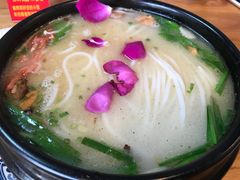 -双桥园·云南过桥米线(古城南门店)