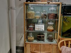 面包甜点陈列柜-甜心闲生传统手工冰粉(奎星楼店)