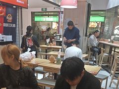 -魔都三兄弟酸辣粉·蘸卤炸串(虹桥万科店)
