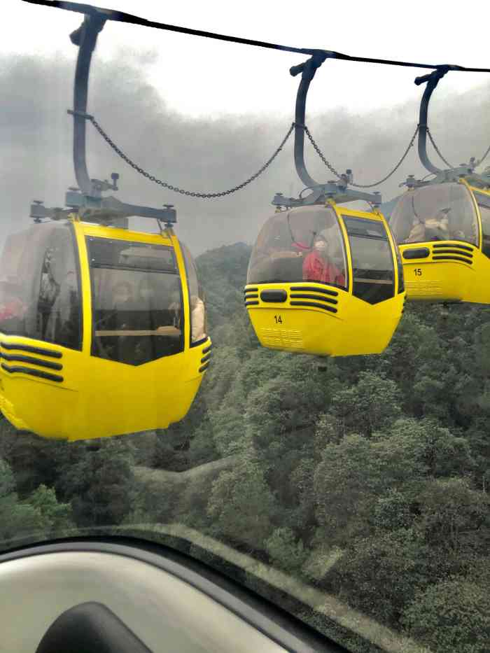 北高峰索道站停车场