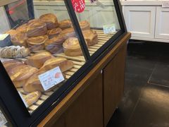 面包甜点陈列柜-皇家美孚(麦岛店)